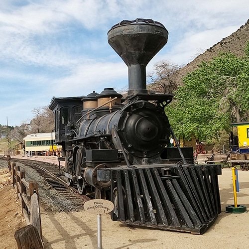 front view of the reno locomotive with the sunflower stack
